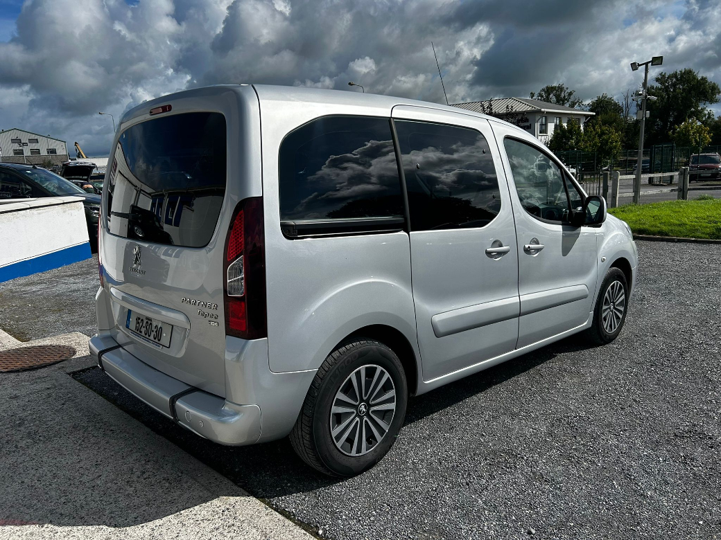 2015 Peugeot Partner Tepee