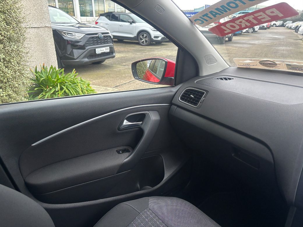 2017 Volkswagen Polo