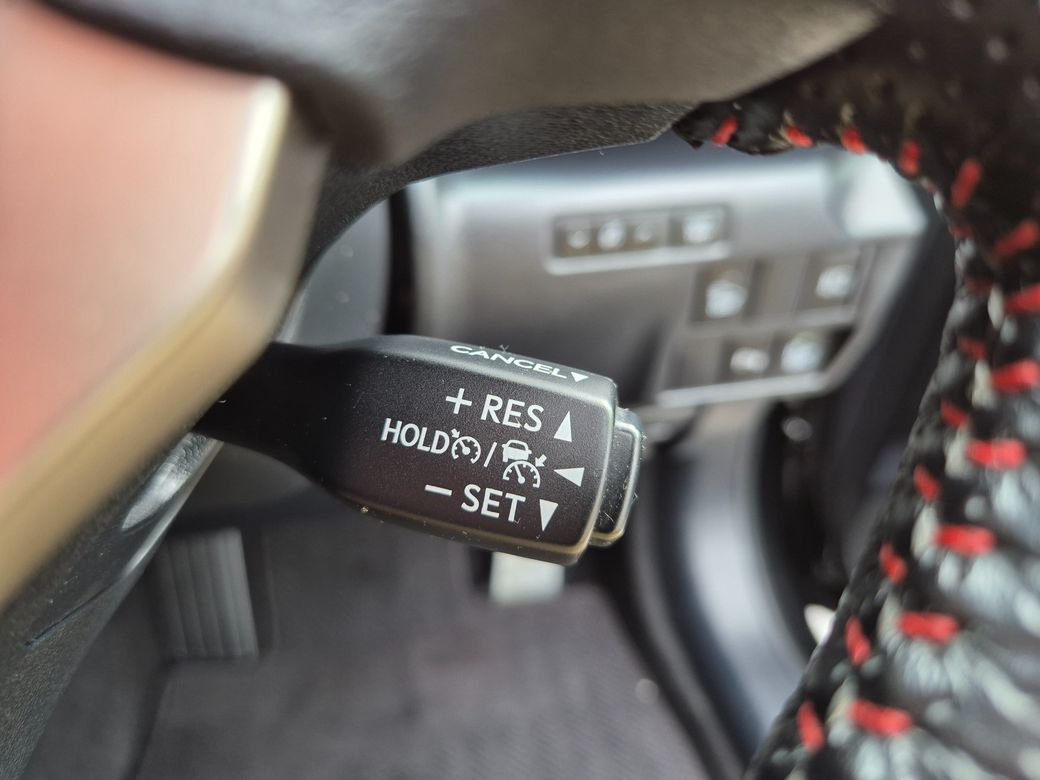 2020 Lexus IS 300h