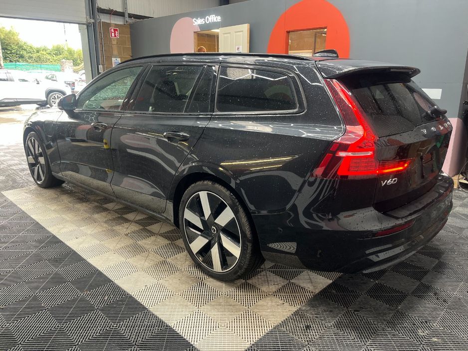 2025 Volvo V60