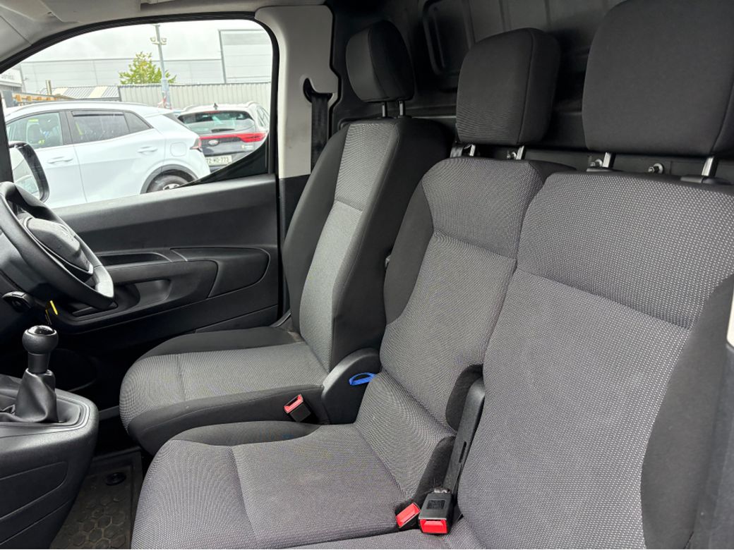 2021 Peugeot Partner