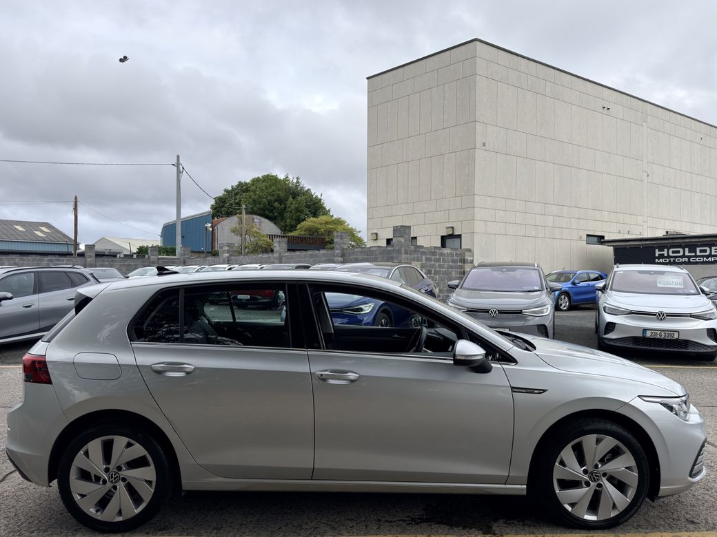 2023 Volkswagen Golf
