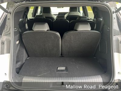 2025 Peugeot 5008