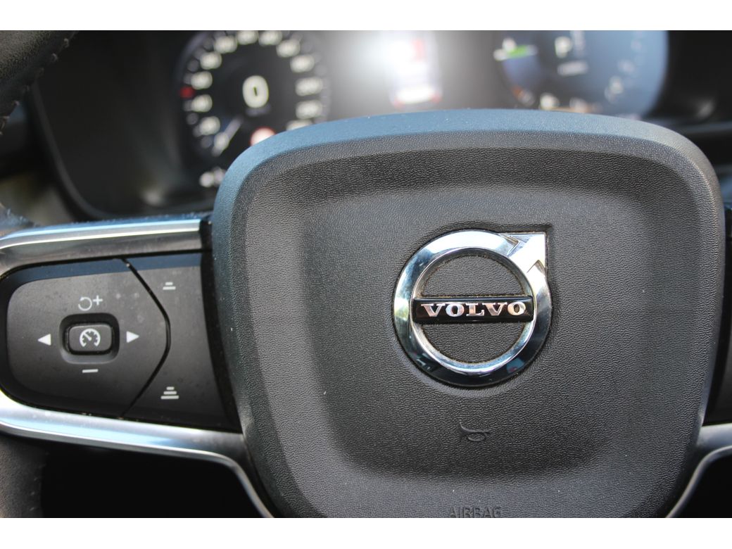 2021 Volvo XC40