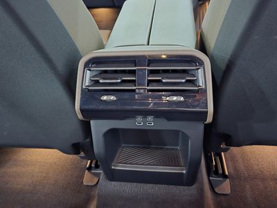 2024 BMW i5