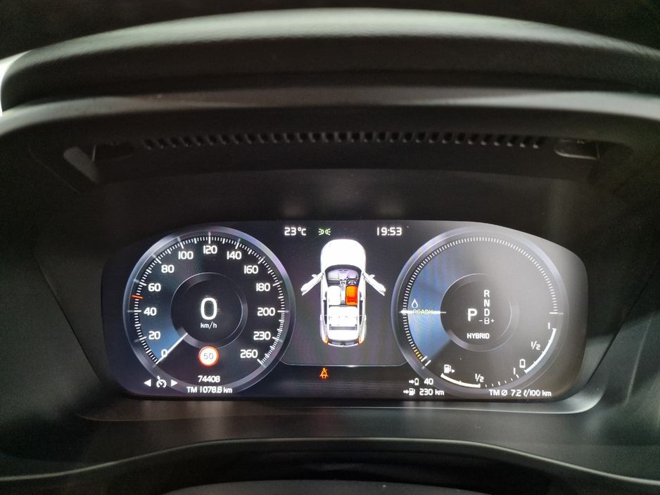 2023 Volvo XC40