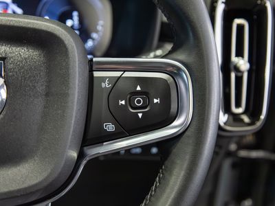 2022 Volvo XC40