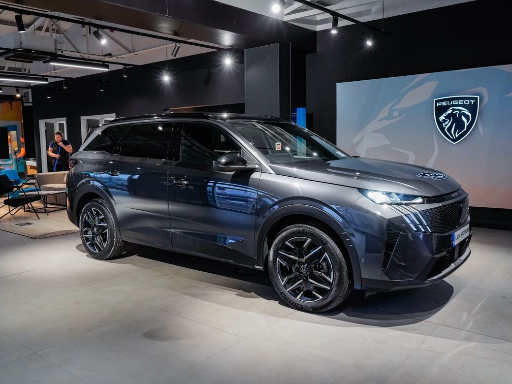 2025 Peugeot 5008