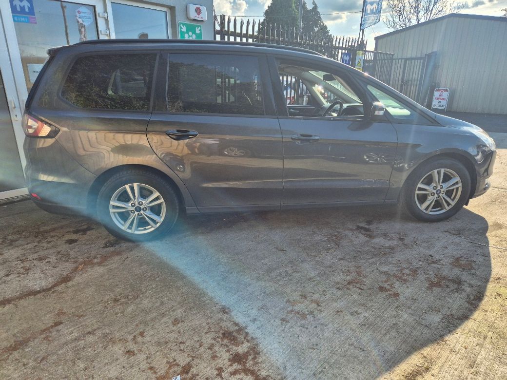 2017 Ford Galaxy