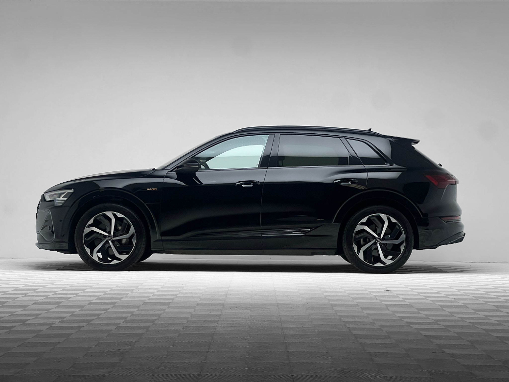 2022 Audi e-tron