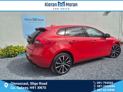 2018 Volvo V40