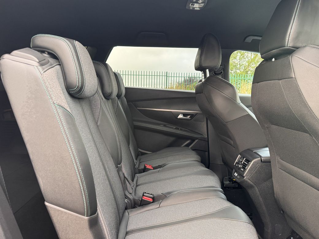 2024 Peugeot 5008