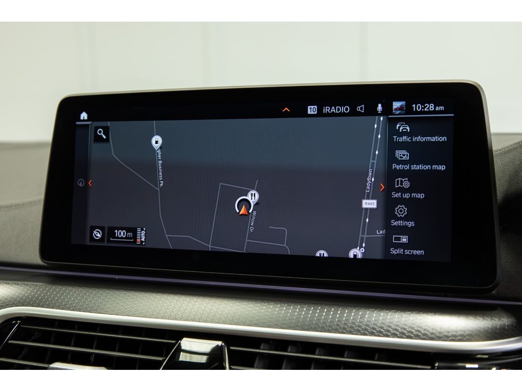 2022 BMW 520