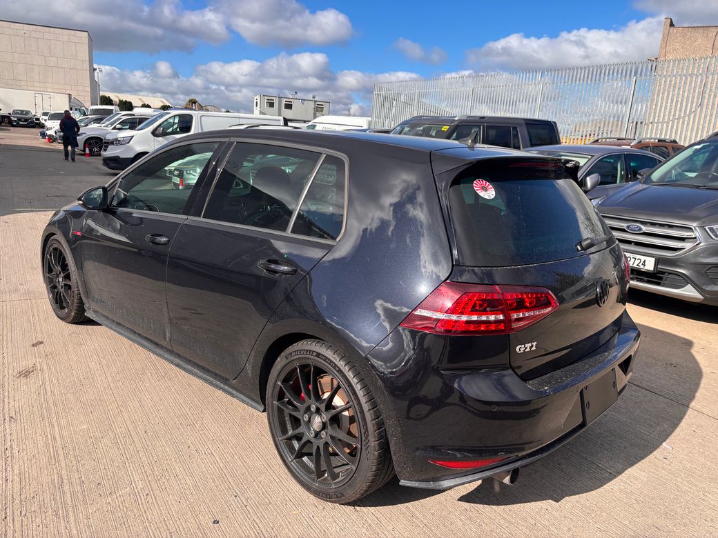 2016 Volkswagen Golf