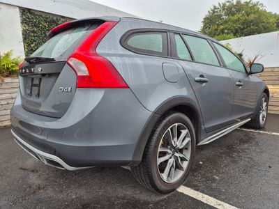 2017 Volvo V60 Cross Country