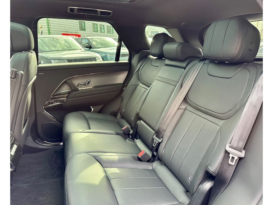 2025 Land Rover Range Rover Sport