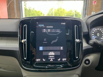 2022 Volvo XC40
