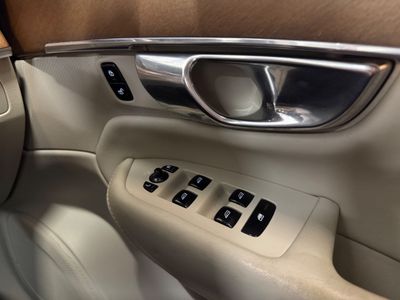 2016 Volvo XC90