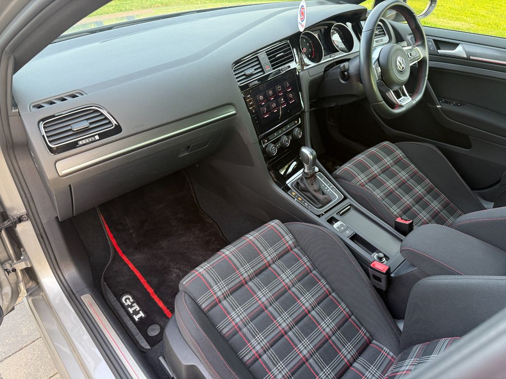 2017 Volkswagen Golf