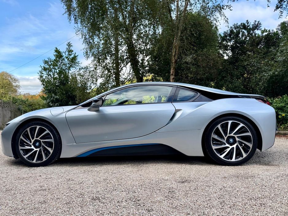 2016 BMW i8