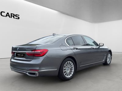 2019 BMW 740