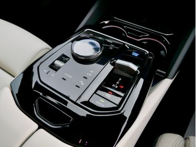 2024 BMW i5