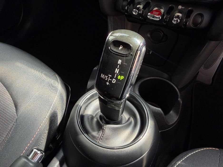 2019 Mini Hatch