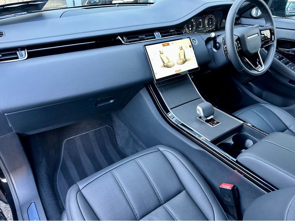 2025 Land Rover Range Rover Evoque