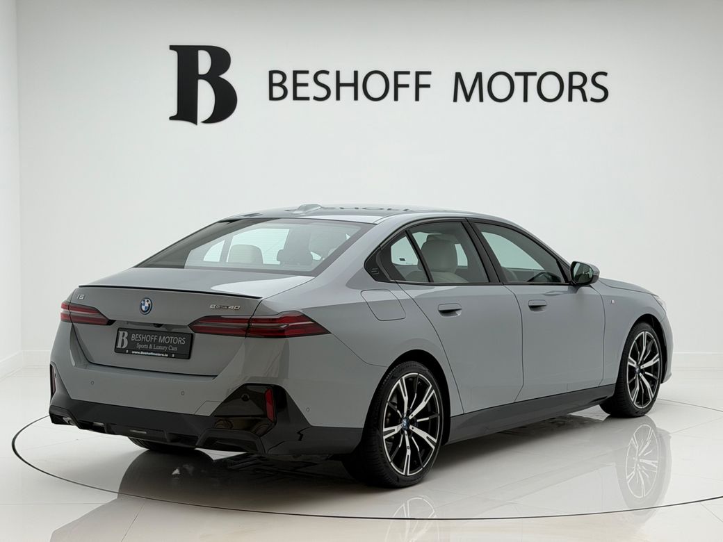 2024 BMW i5