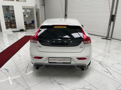 2016 Volvo V40