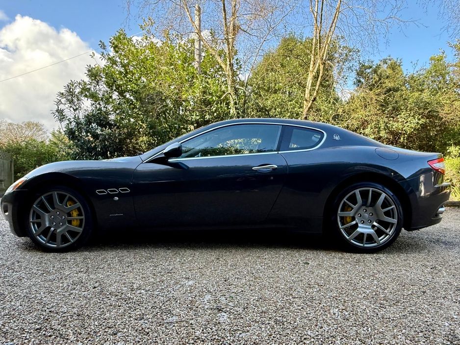 2011 Maserati Gran Turismo