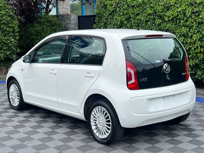 2016 Volkswagen up!