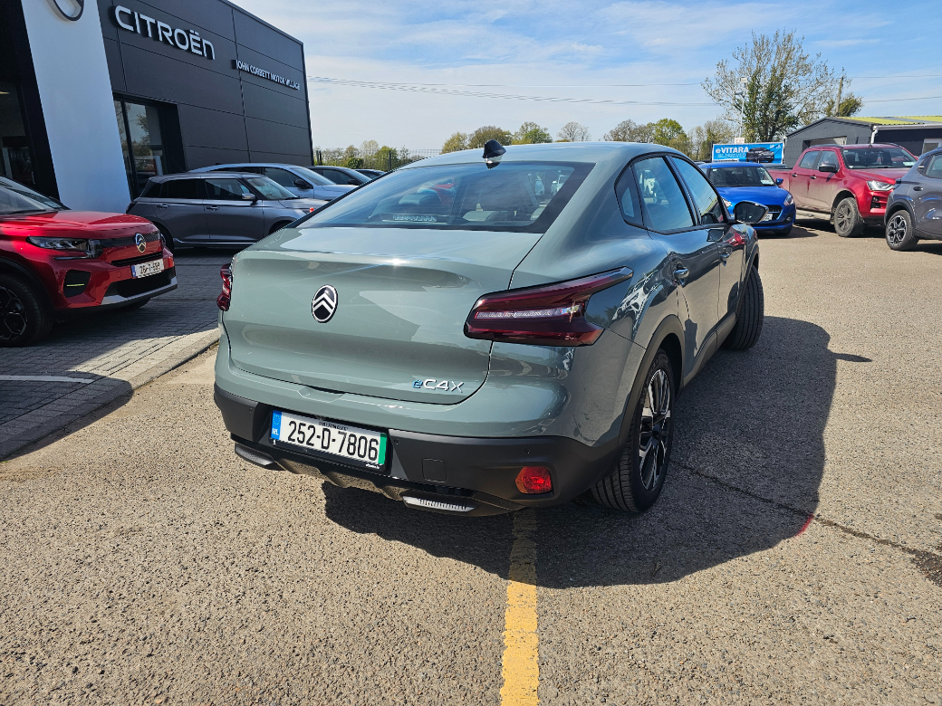 2025 Citroen e-C4 X
