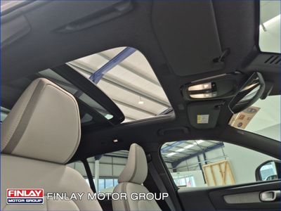 2025 Volvo EX40