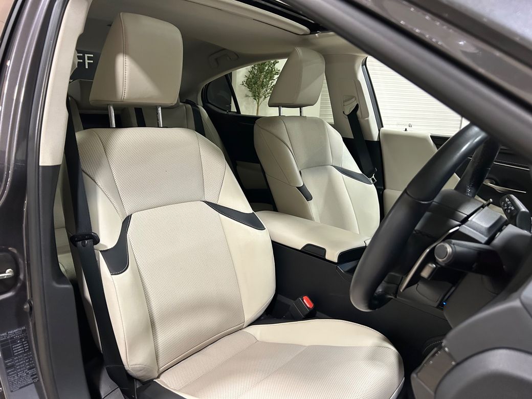 2023 Lexus ES 300h