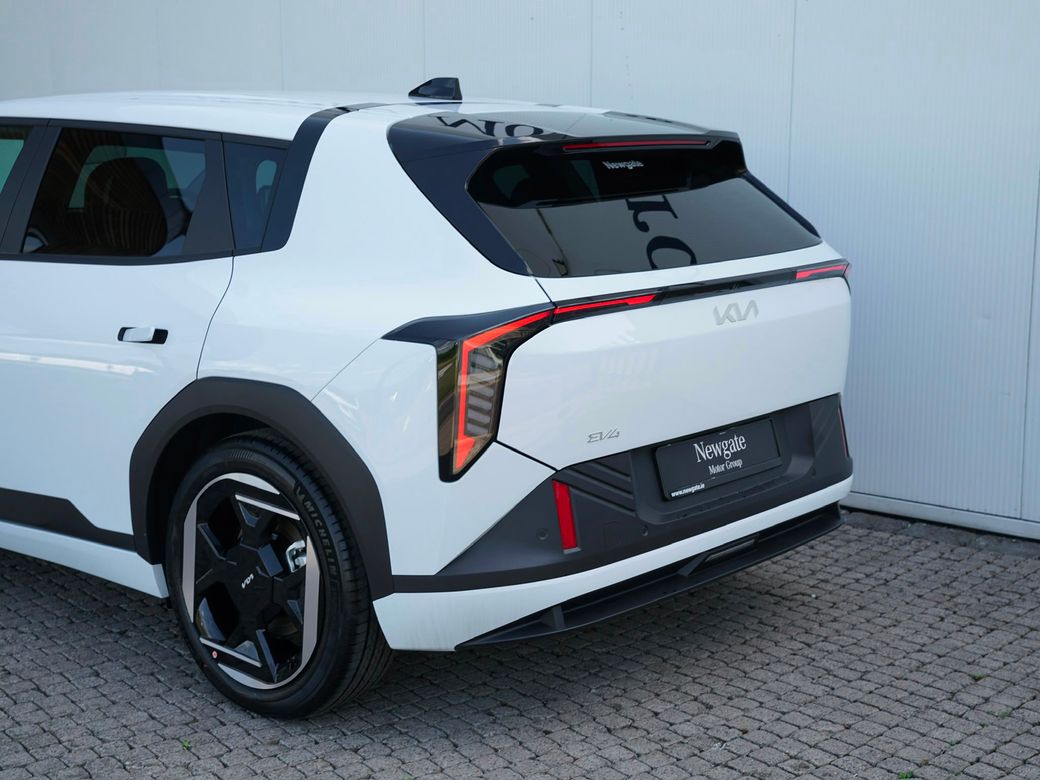 2026 Kia EV4