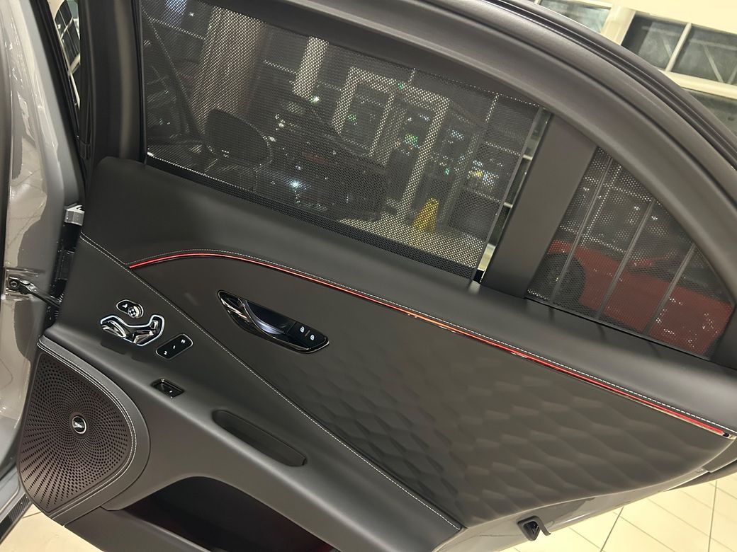 2025 Bentley Flying Spur