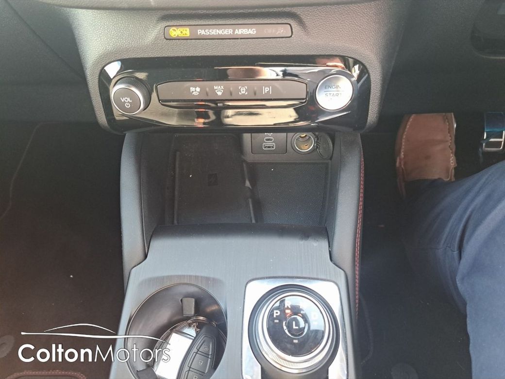 2025 Ford Kuga