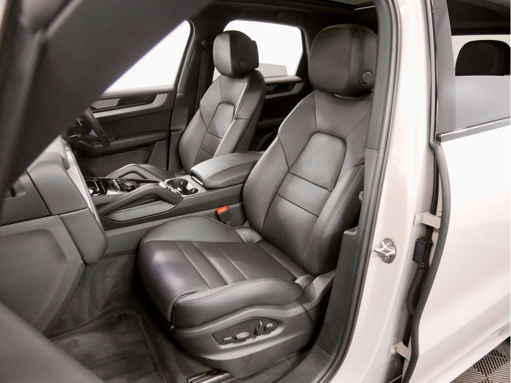 2024 Porsche Cayenne