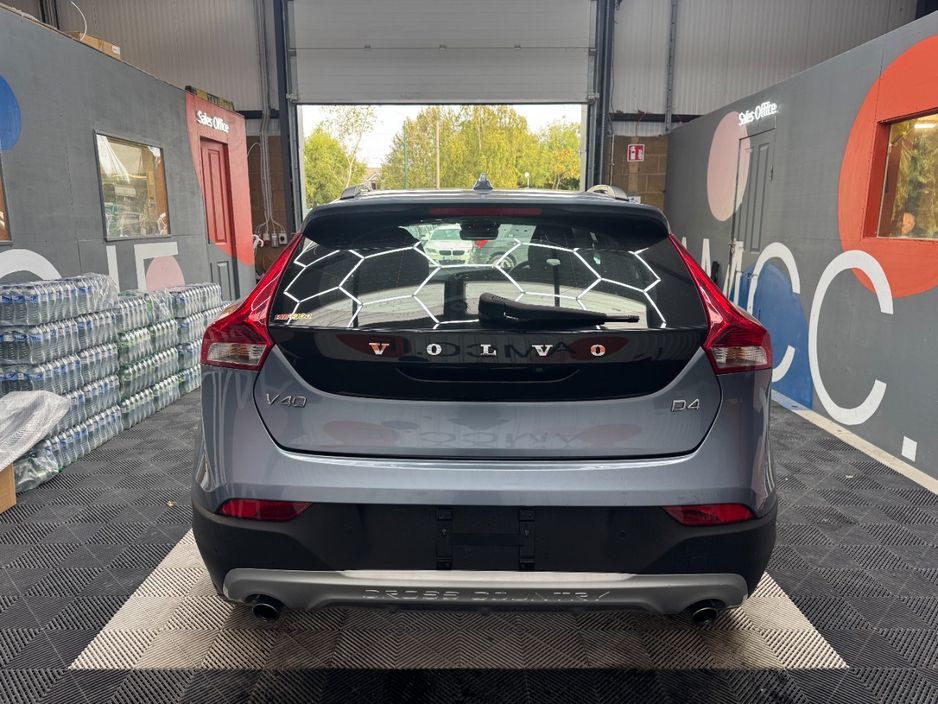 2016 Volvo V40