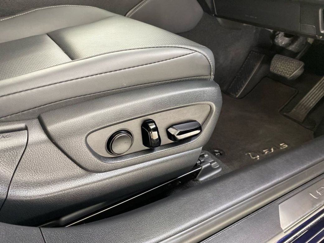 2025 Lexus ES 300h