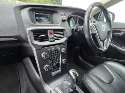 2016 Volvo V40