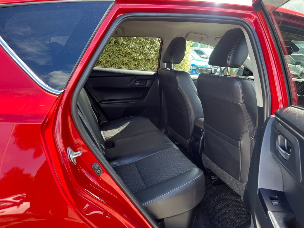 2016 Toyota Auris