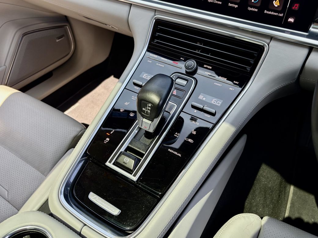 2022 Porsche Panamera