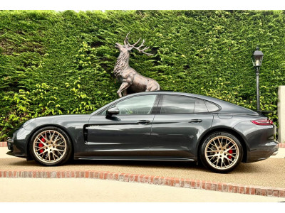 2020 Porsche Panamera