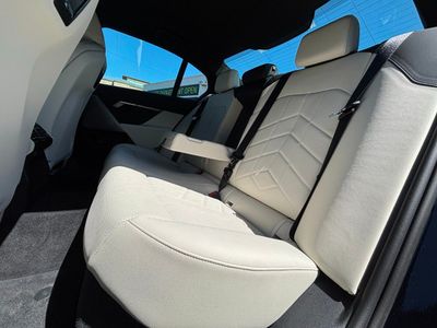 2024 BMW i5