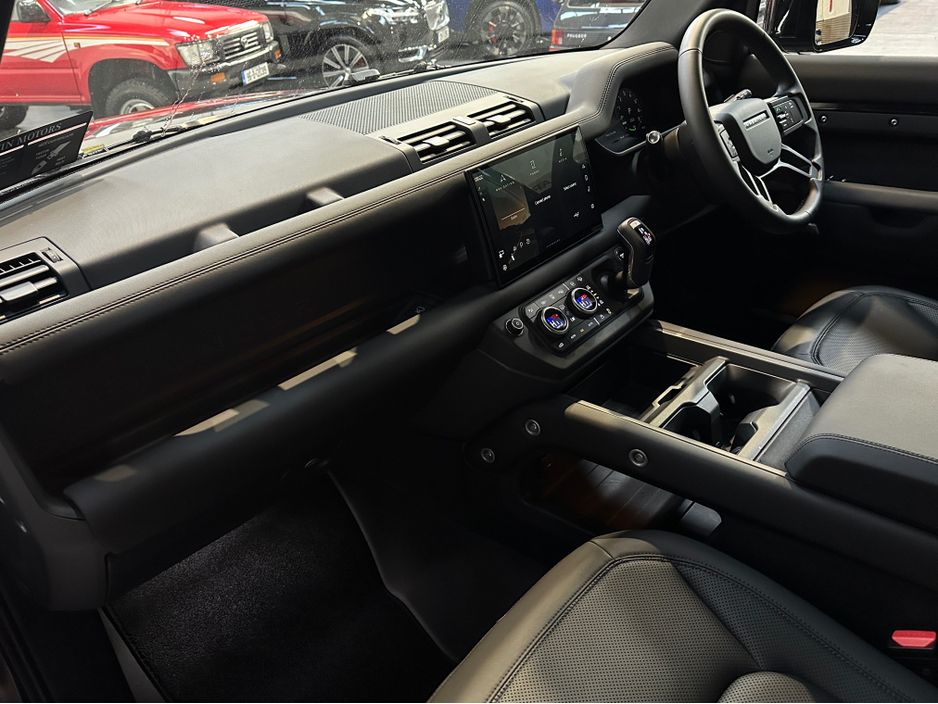 2025 Land Rover Defender