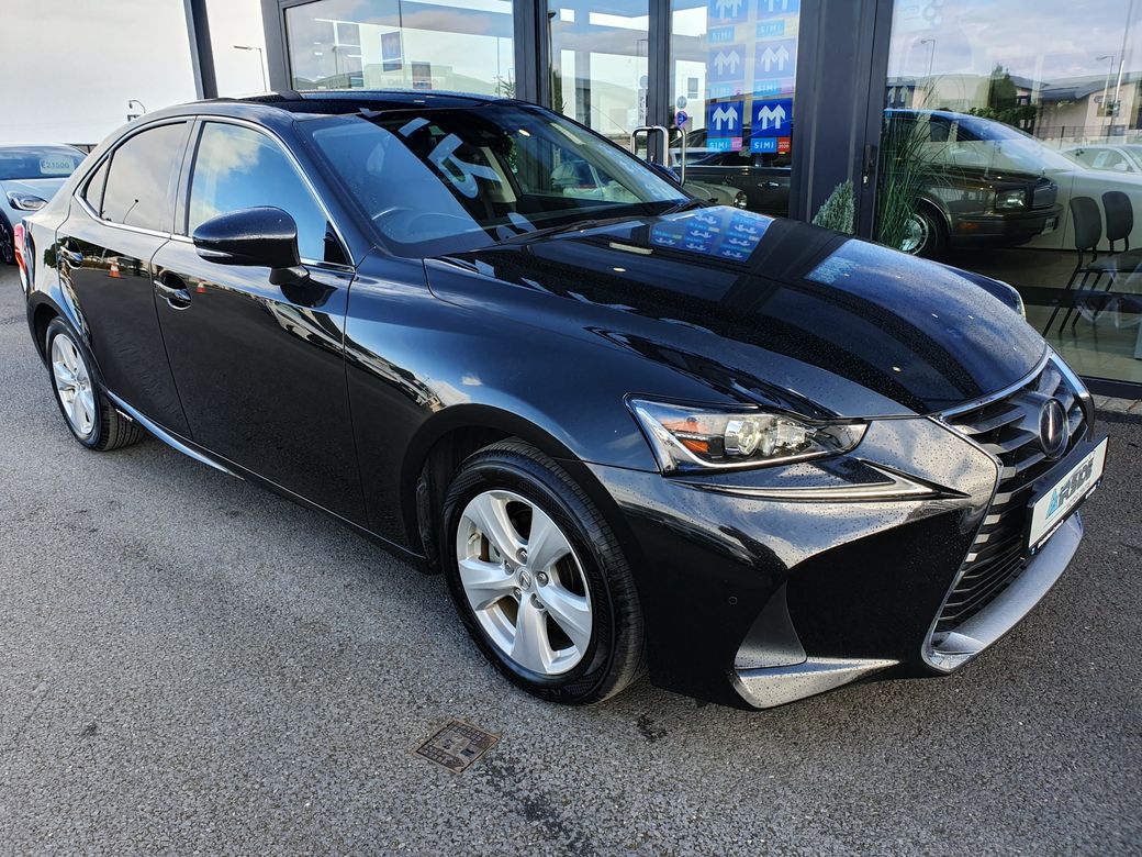 2016 Lexus IS 300h