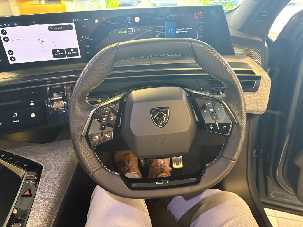 2025 Peugeot 5008