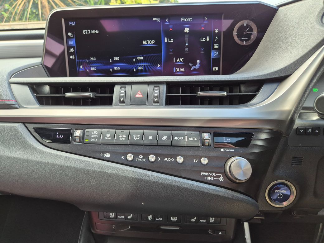 2021 Lexus ES 300h